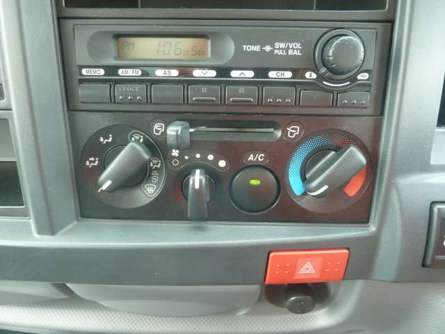 Isuzu Elf 10