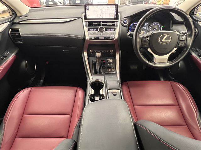 Lexus NX 3