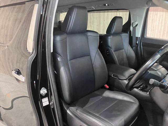 Toyota Alphard 11
