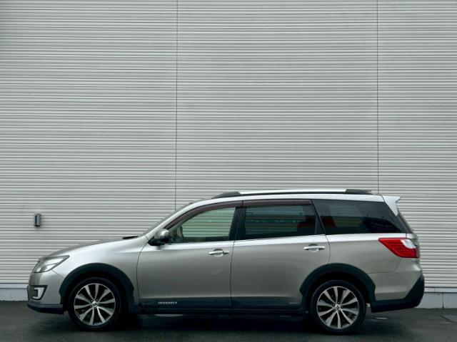 Subaru Exiga Crossover7 6