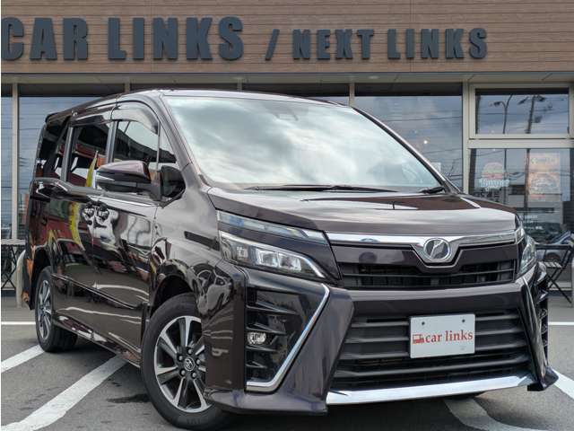Toyota Voxy 4