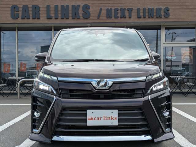 Toyota Voxy 10