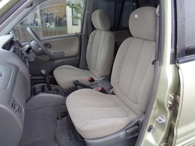 Suzuki Escudo 11