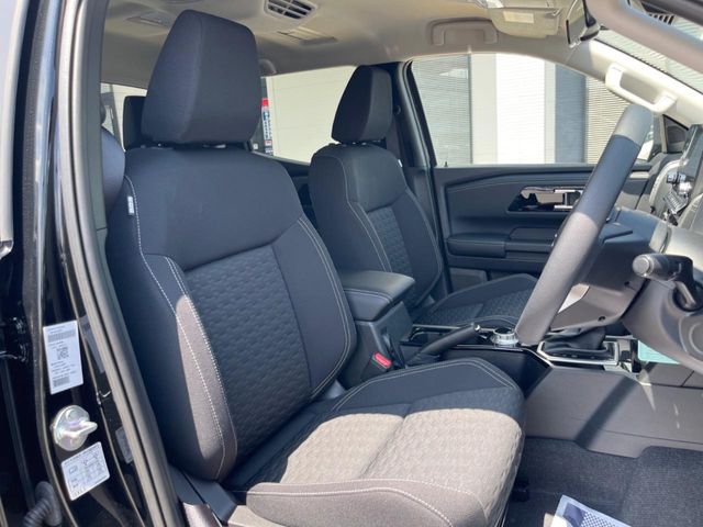 Mitsubishi Triton 12