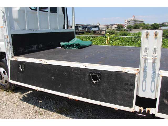 Mitsubishi Fuso Canter 7