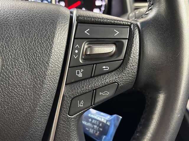 Toyota Alphard 11