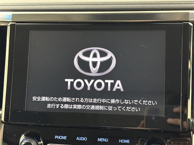 Toyota Alphard 3