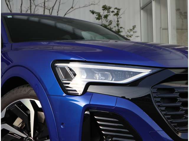 Audi Q8 Sportback e-tron 8