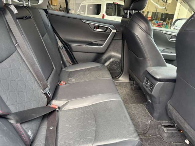 Toyota RAV4 9