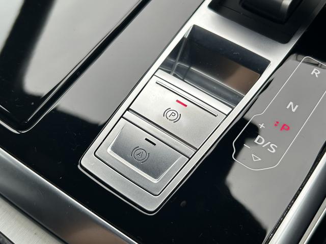 Audi Q7 11