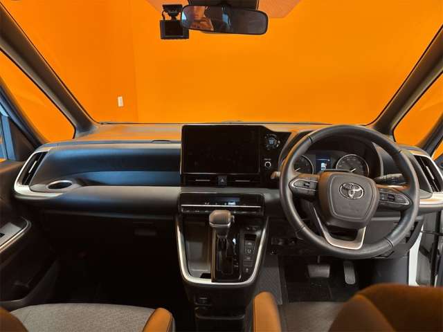 Toyota Noah 2