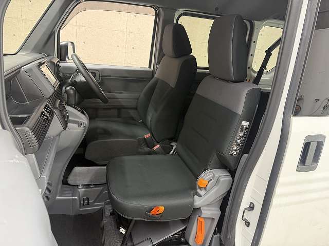 Honda N-VAN 11