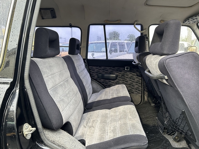 Toyota Land Cruiser 60 8