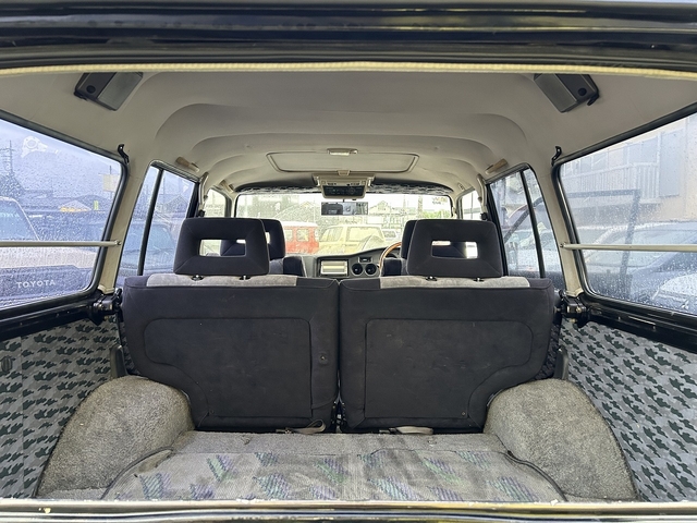 Toyota Land Cruiser 60 9