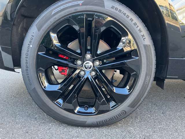 Jaguar F-Pace 8