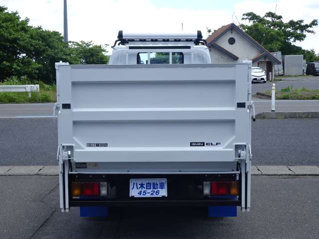 Isuzu Elf 3
