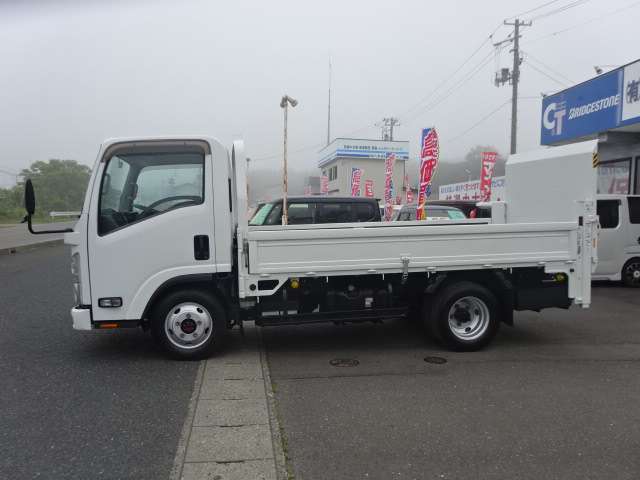 Isuzu Elf 6