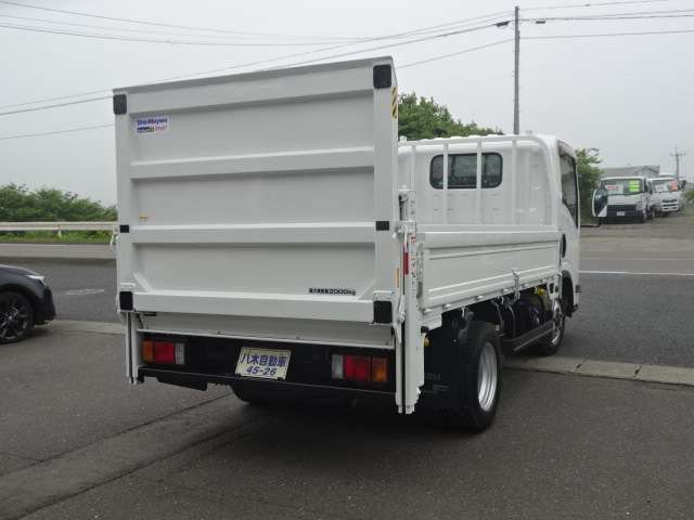Isuzu Elf 7