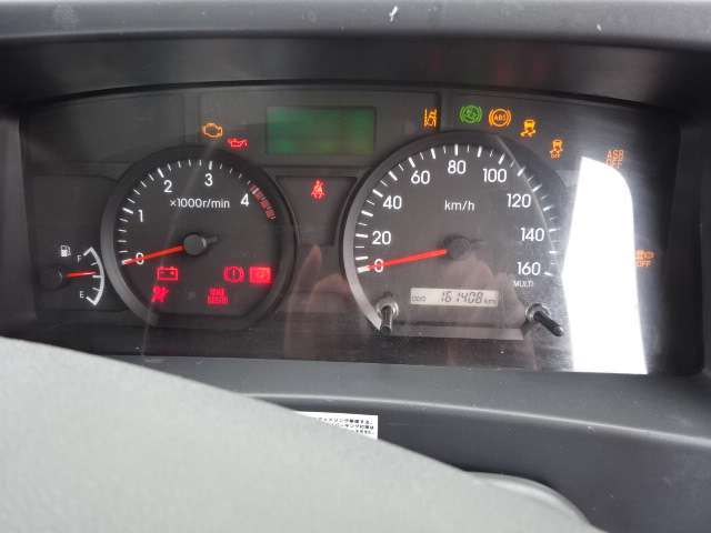 Isuzu Elf 10