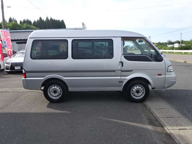 Nissan Vanette 5