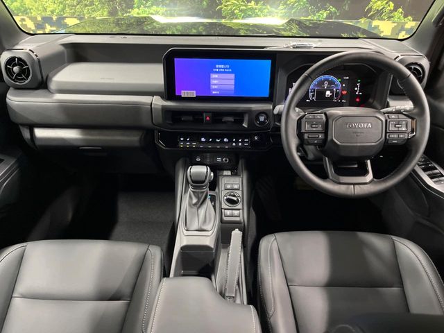 Toyota Land Cruiser FJ 2
