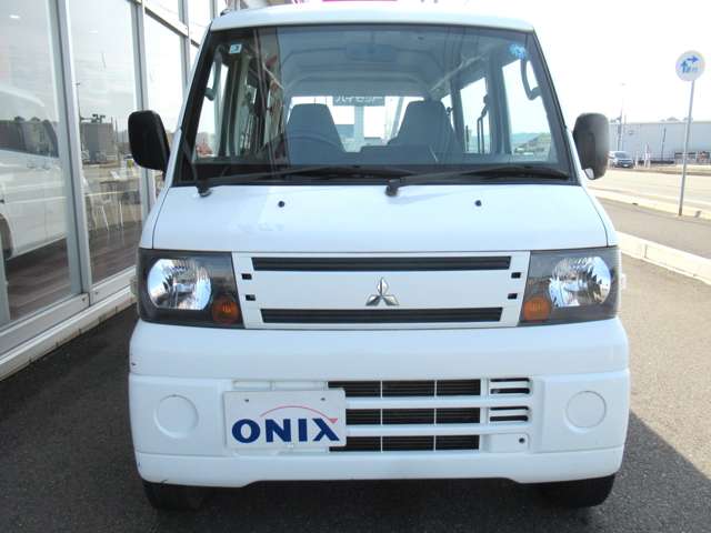 Mitsubishi Minicab Van 3