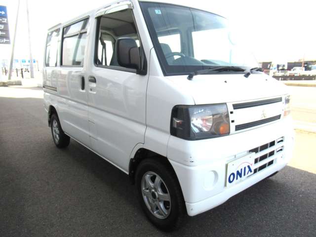 Mitsubishi Minicab Van 4