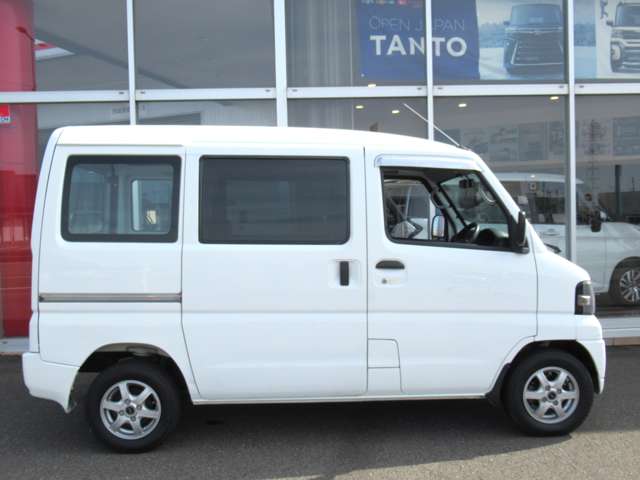 Mitsubishi Minicab Van 5