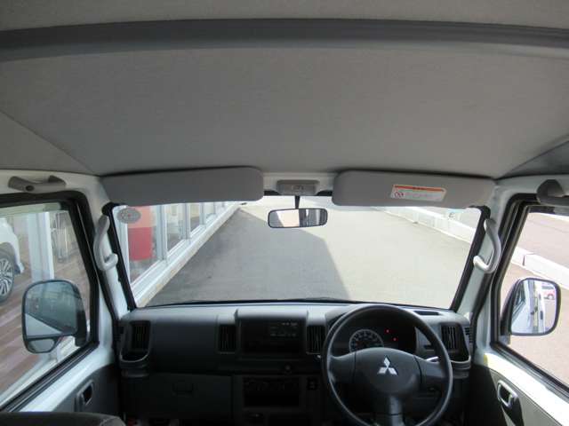 Mitsubishi Minicab Van 8