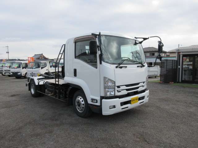 Isuzu Forward 2