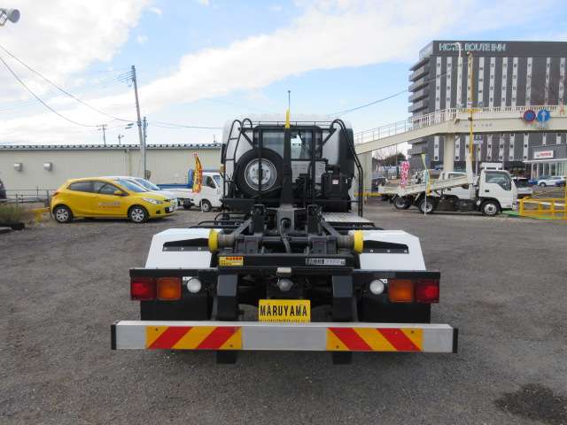 Isuzu Forward 5