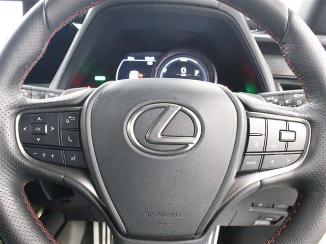 Lexus UX 9
