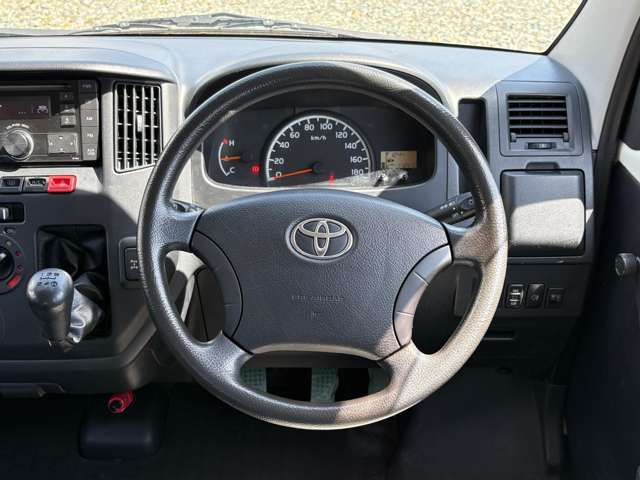 Toyota Light Ace Van 7