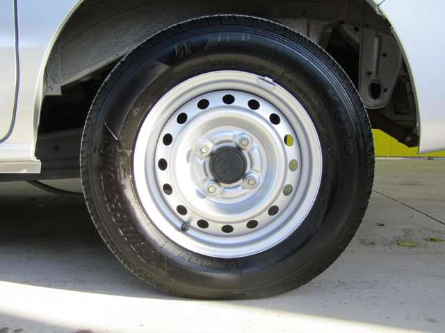 Nissan NV100 Clipper 11