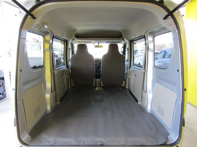 Nissan NV100 Clipper 10
