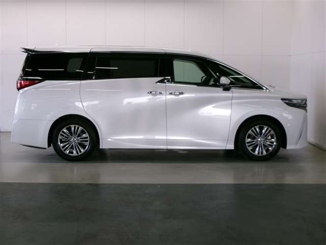 Toyota Alphard Z 6