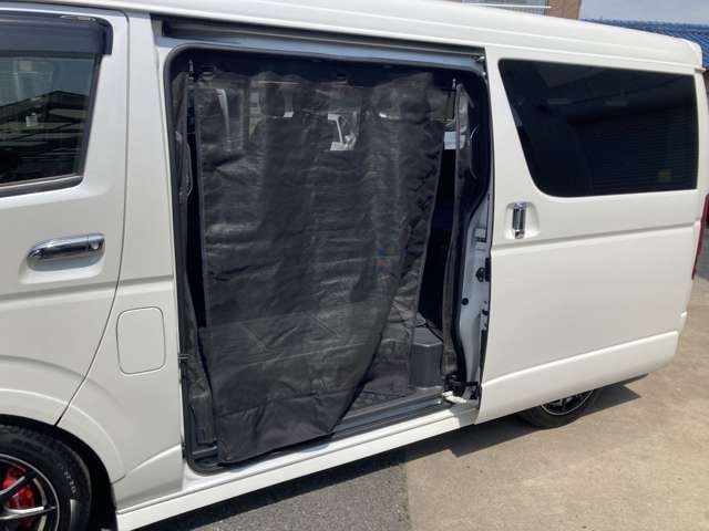 Toyota Hiace 7