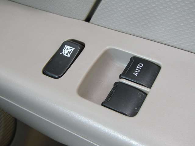 Nissan NV100 Clipper 12