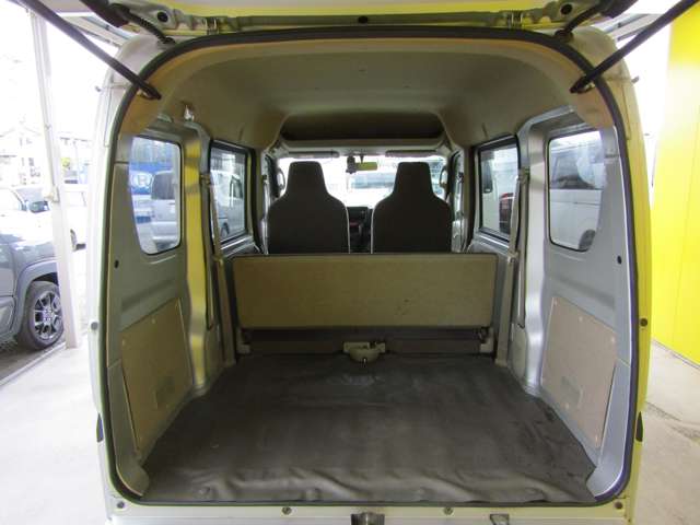 Nissan NV100 Clipper 9