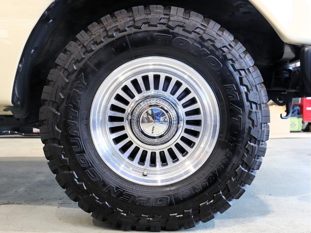 Toyota Land Cruiser 100 12