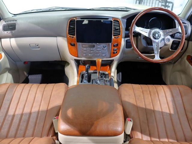 Toyota Land Cruiser 100 5