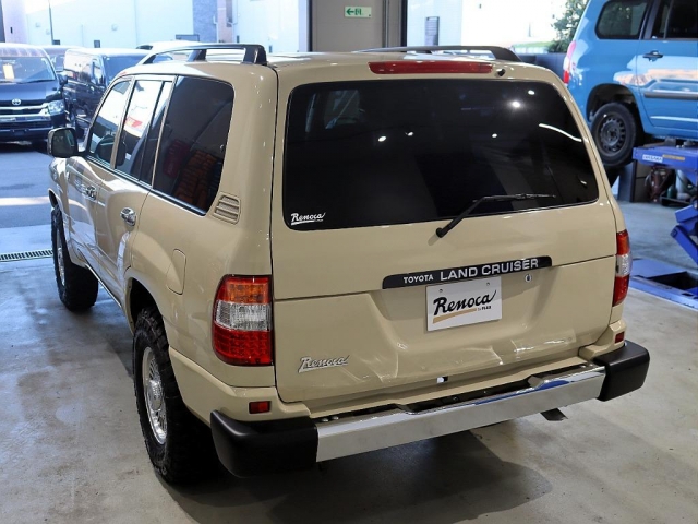 Toyota Land Cruiser 100 9