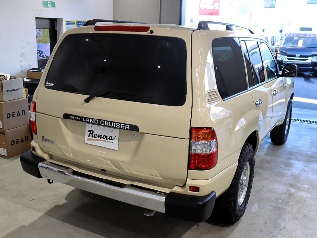 Toyota Land Cruiser 100 10