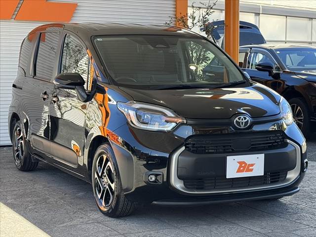 Toyota Sienta 10