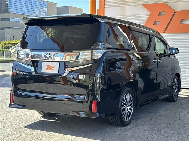 Toyota Vellfire 12