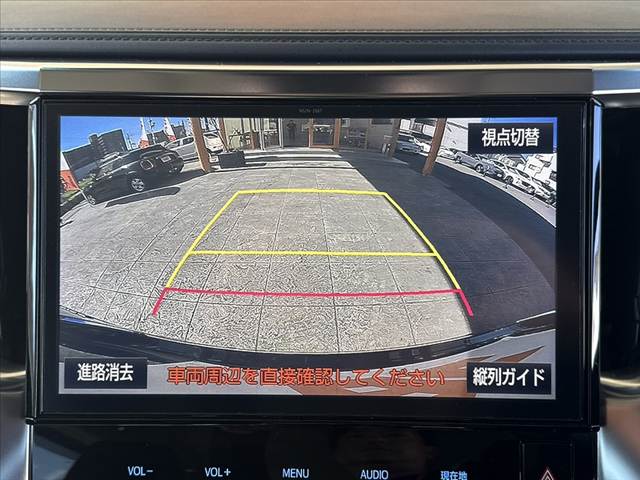 Toyota Vellfire 4