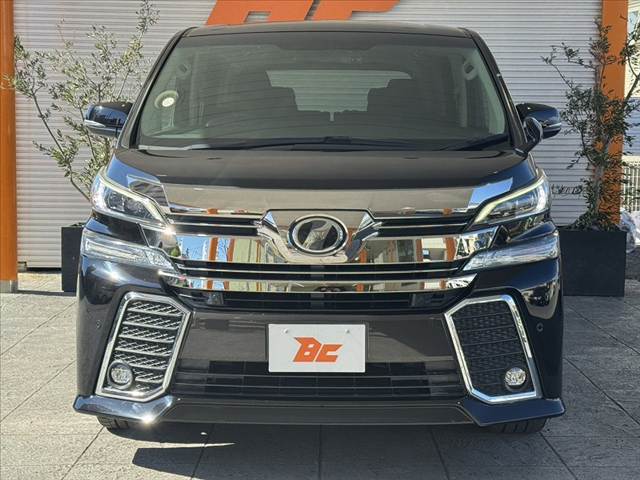 Toyota Vellfire 8