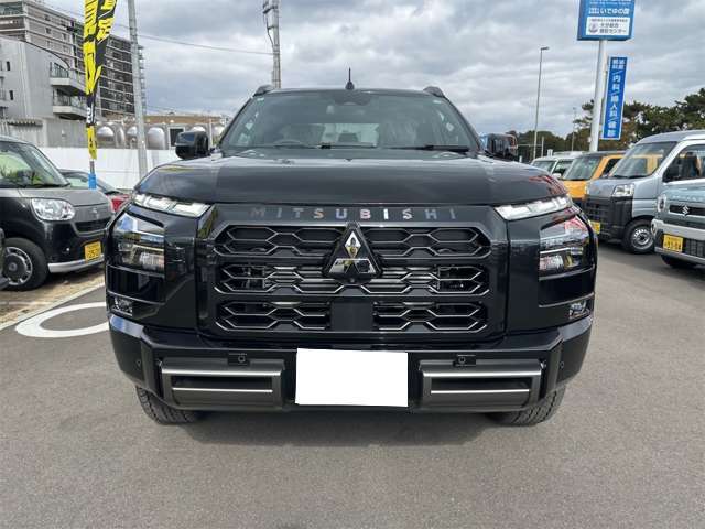Mitsubishi Triton 7