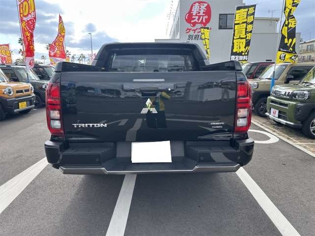 Mitsubishi Triton 10