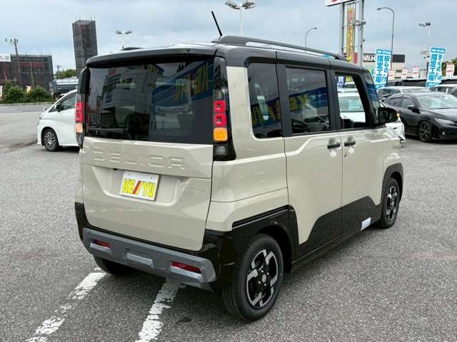 Mitsubishi Delica Mini 9